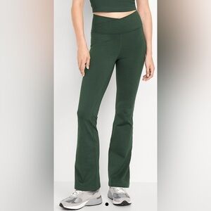 OldNavy Dark Green Women's Extra High-WaistedCloudComfy Boot-Cut
Leggings xl